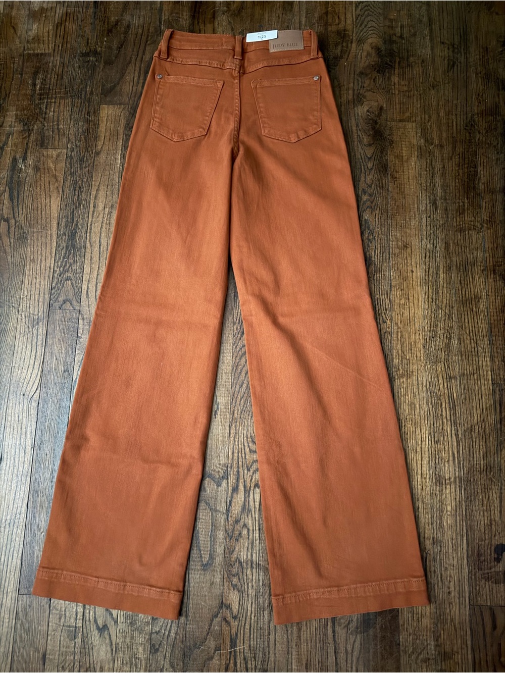 Judy Blue High Waist Garment Dyed Wide Leg Jeans in Rust/Burnt Orange 1/25 NWT - Picture 2 of 2